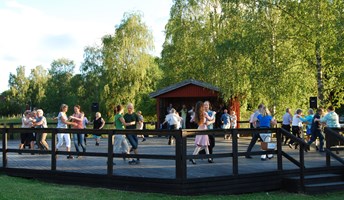 Bild för Kvällsöppet med gammaldans/Open late with traditional dancing