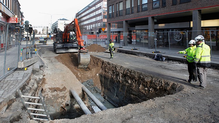 Paradgatan: Medeltida brunn och odling i Vaksalagatan