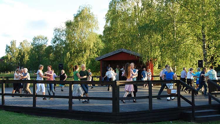 Gammaldans på Disagården