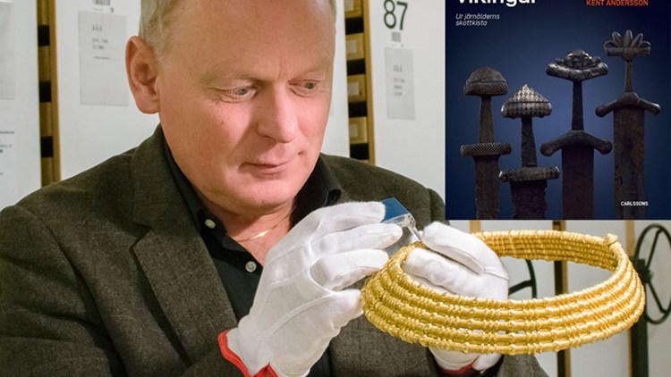 Kent Andersson med guldhalskrage i handen 