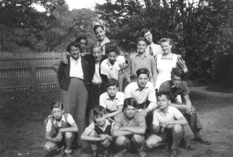 Förintelsens minnesdag – Fristad under slagskugga